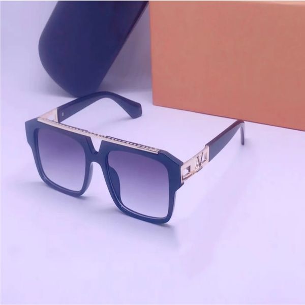 

2023 luxury designer sunglasses woman eyeglasses outdoor shades pc frame fashion classic lady sun glasses mirrors for women 8817, White;black