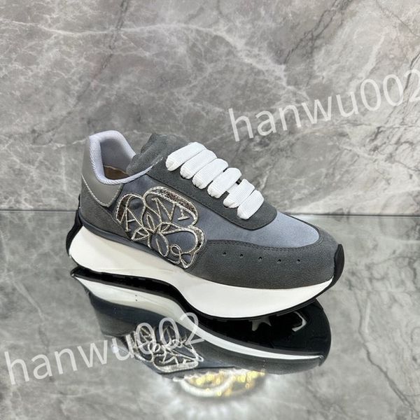

2023 new designer calfskin casual shoes reflective sneakers vintage leather fashion shoes leisure shoe platform lace-up women mens sneaker, Black