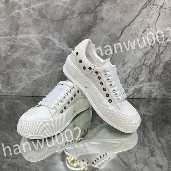 

2023 designer mens casual shoes boots womens graffiti sneakers luxurys designers trainers flats platform white black leather