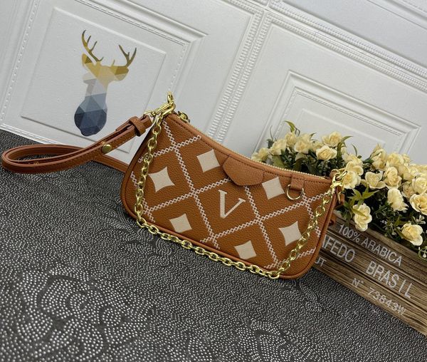 

designer womens shoulder bag luxury easy pouch on strap handbags embossed flower letter empreinte leather mini chain makeup bags ladies fash