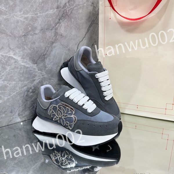 

new designer calfskin casual shoes reflective sneakers vintage leather fashion shoes leisure shoe platform lace-up women mens sneaker, Black