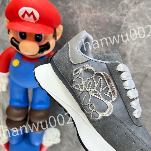 

2023 designer calfskin casual shoes reflective sneakers vintage leather fashion shoes leisure shoe platform lace-up women mens sneaker, Black