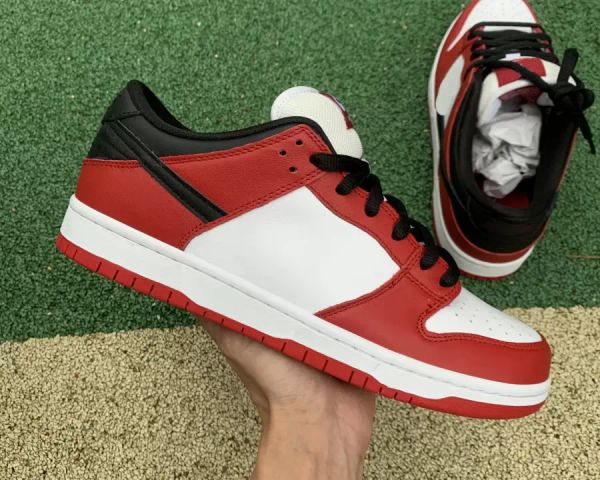 

2023 basketball shoes dk low pro chicago skateboard shoes warsity red black white casual runner outdoor trainers sneakers sports with box