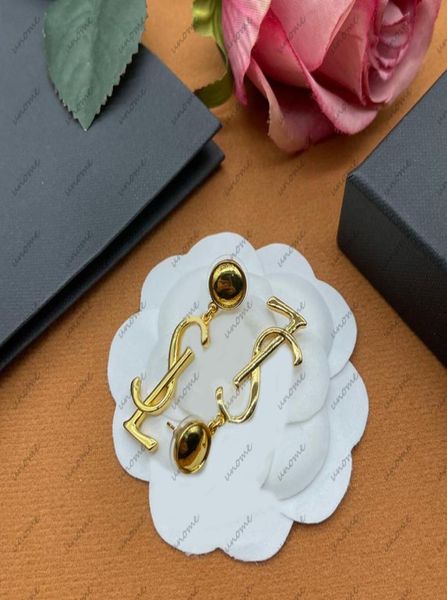 

designer hoop stud earrings for women luxurys designers heart gold earring with letter fashion earring luxury jewelry 0251z7594816, Golden;silver