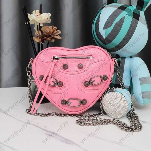 

qwertyui879 evening bags 2023 new cute heart shape girls womens vegan leather small handle satchel crossbody purse fashion versatile 0405/23