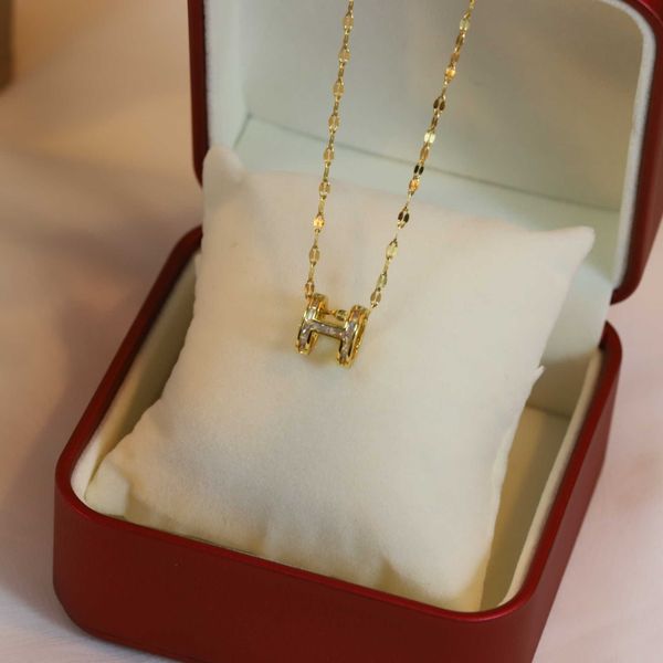 

women's 2022 new steel little family h necklace luxurious pendant high grade collar chain, Silver
