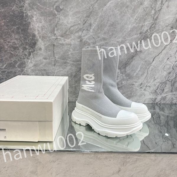

designer men casual shoes boots womens graffiti sneakers luxurys designers trainers flats platform white black leather