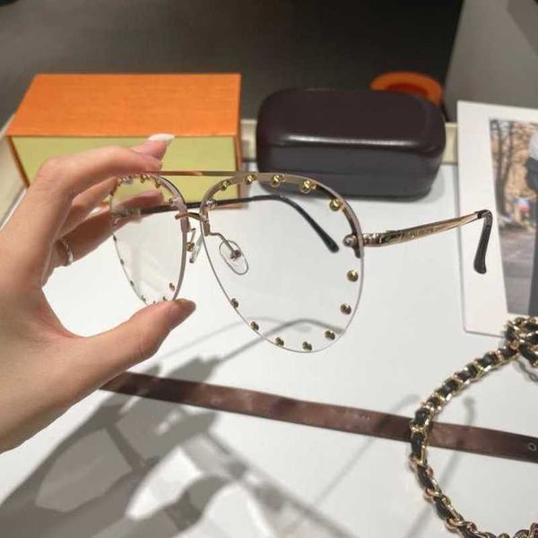 

rs mensa omenssu nglassesti ktokkw aili vebr oadcastfu llri vetedfr amelesscl assicto adgl assesfo nan dwo mensu nglassesin ey eglassesan, White;black