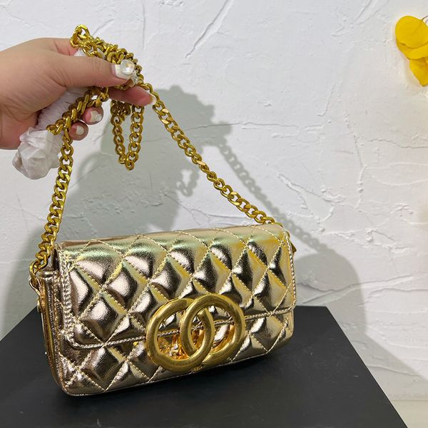 

french womens classic shoulder bag clamshell quilted ribbed hardware metal large gold buckle metal chain diagonal bag makeup box handbag car