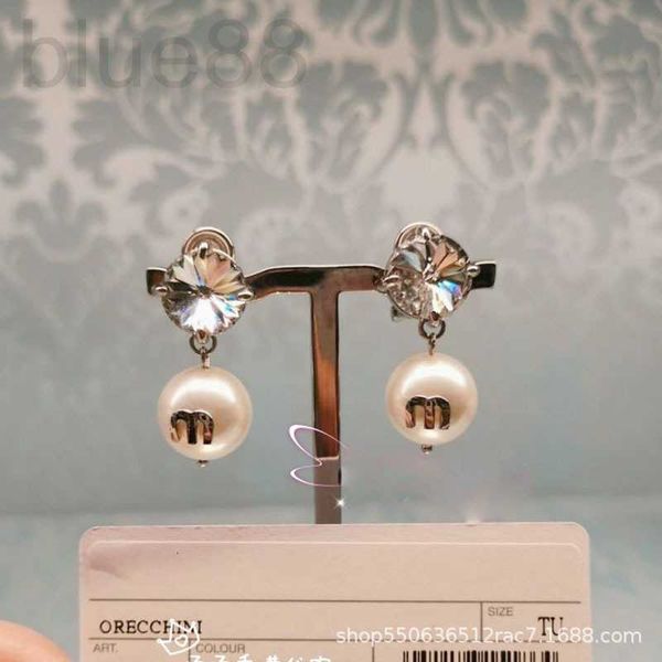 

charm designer zhen crystal beads pendant, water diamond, super immortal aura earrings, temperament, personality, fashion, silver letter m a, Golden