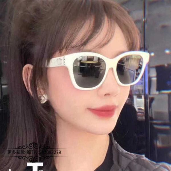 

2023 fashion designer new sunglasses individuality ins same female fashion pearl c-box ch5482, White;black