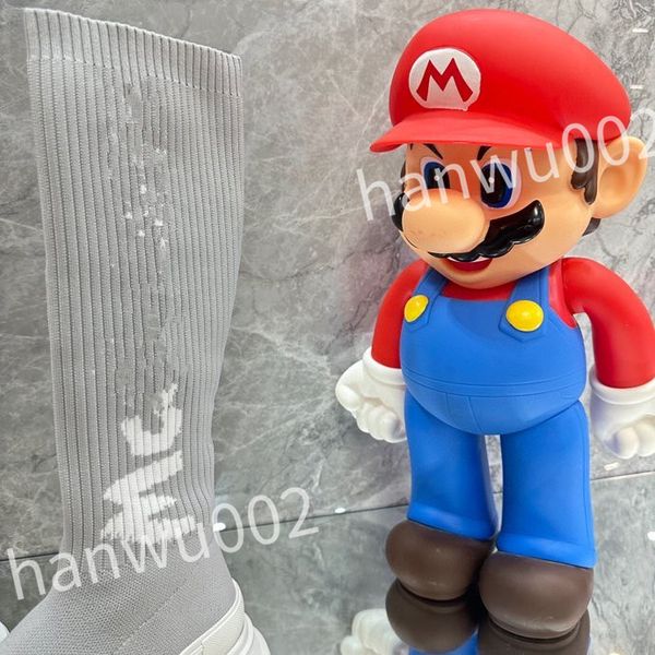 

2023 new excellent designer men women sneakers high booties bottom increase dark mens canvas casual board retro shoe, Black