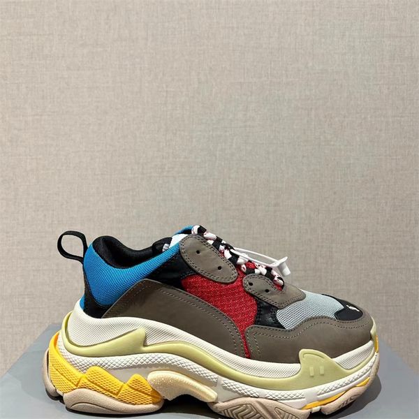 

climbing shoes triple s men women designer casual shoes platform sneakers clear sole black white grey red pink blue mens trainers tennis run