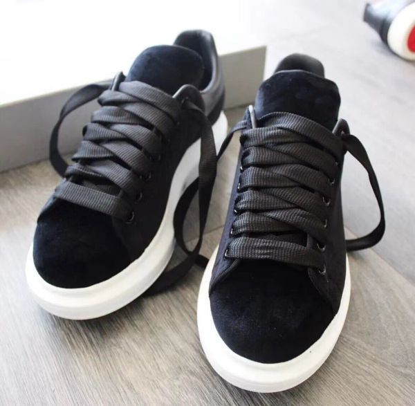 

popular designer plafrom trainers men women shoes black velvet leather sneakers flat casual couple party wedding outdoor sports 36-46