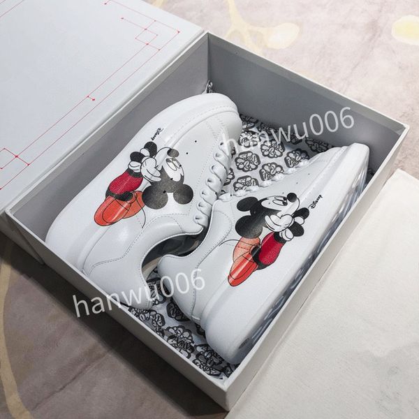 

2023new men designer casual shoes sneaker mens sneakers white black green apple triple pink sail chicago kentucky mens sports platform shoes