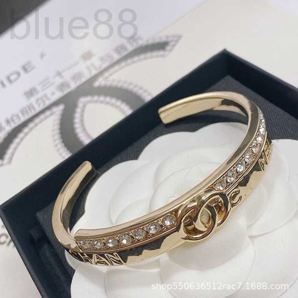 

bangle designer bracelet is light and luxurious, with a sense of luxury sophistication. the niche does not fade. exquisite fashionable desig, Black