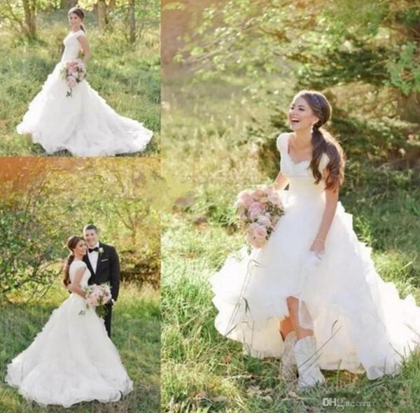 

country western a line wedding dresses v neck short sleeves organza tiered lace appliques bridal gowns sweep train custom bridal d9930983, White