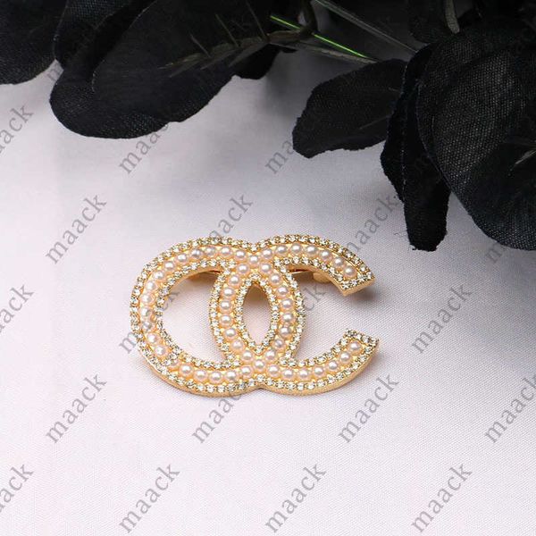 

wholesale luxury brand designer pins brooches women 100style crystal pearl rhinestone cape buckle suit pin wedding jewerlry accessories gift, Gray