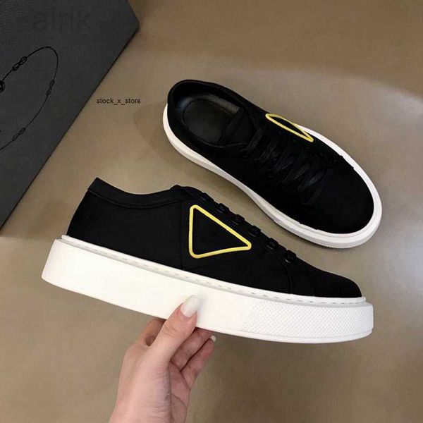 

men nylon gabardine casual shoes triple black white yellow leather flat sneakers mens platform leisure trainer party classic light sole