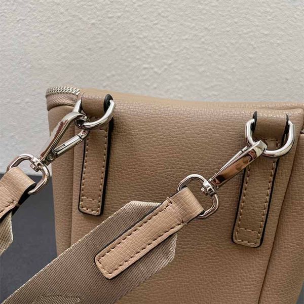 

leather designer bags women fashion luxury tote bags 3 in 1 shoulder bag triangular zipper switch beach purse high capacity metal lady', Black;red