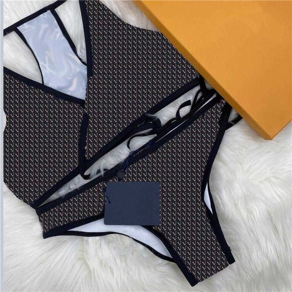 

designer fashion summer swimwear l arrival swimsuits bikini set women in stock bathing suits tags two-pieces thongs bra beach party push up, White;black