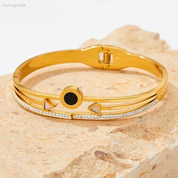 

bangle 2023 new bracelet roman numerals black and white fritillaria stainless steel mud diamond bracelet spring hand jewelry 97nr
