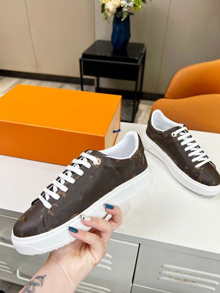 

designer woman sports shoes leather lace up men fashion platform oversized sneakers white black mens 0724
