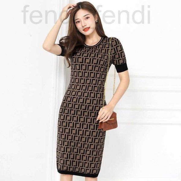 

casual dresses designer 2023 summer new fashion style letter jacquard contrast color short sleeve panel knitted mid length dress for women 1, Black;gray
