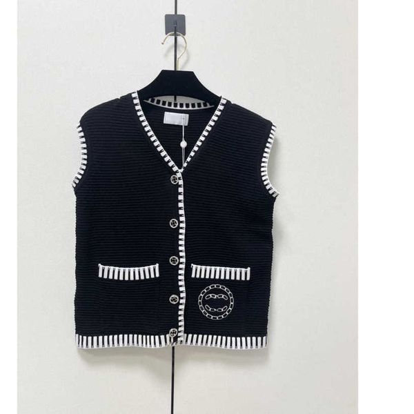 

23ss knitting waistcoat cardigan vest womens designer clothing big pocket logo printing fastening casual waistcoats women clothes a1, Black;white