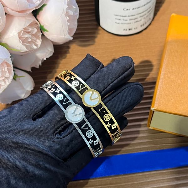 

fashion designer stainless steel bangle women luxury brand letter couple hollow out bracelets 18k gold plated wristband cuff jewelry accesso, Black