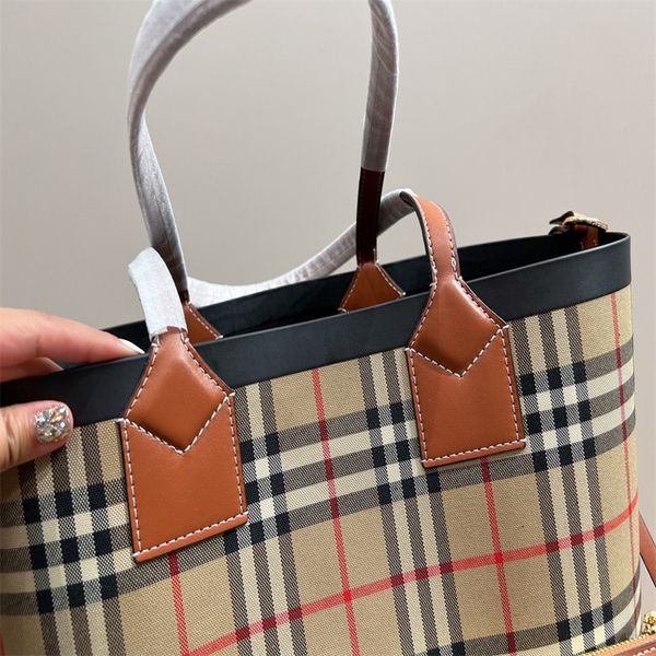 

autumn/winter fashion plaid stripe bags western style large capacity totes single shoulder handbag
