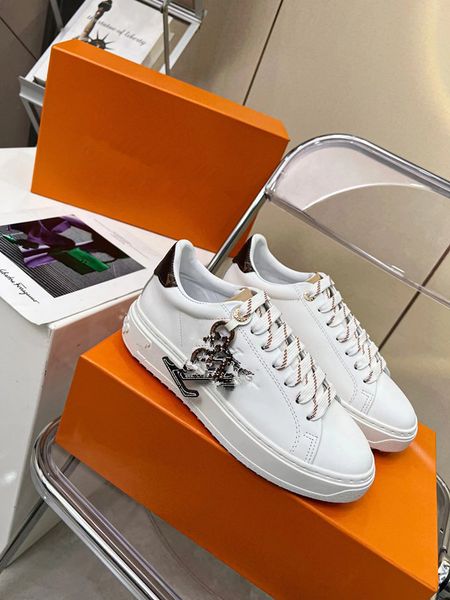 

designer logo oversized casual shoes white black leather luxury velvet suede womens espadrilles trainers mens women flats lace up