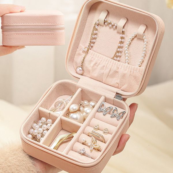 

jewelry settings organizer display travel case boxes portable locket necklace box leather storage earring ring holder 230407, Slivery;crystal