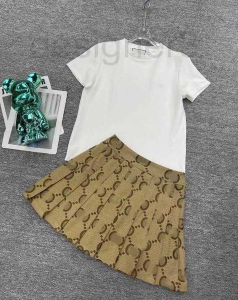 

women's tracksuits designer summer womens casual fashion short sleeved sets sweat suits t-shirts shorts beach vacation full letters su, Gray