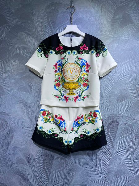 

european station 2023 new dress women's summer fashionable celebrity short skirt fashion two piece set, White