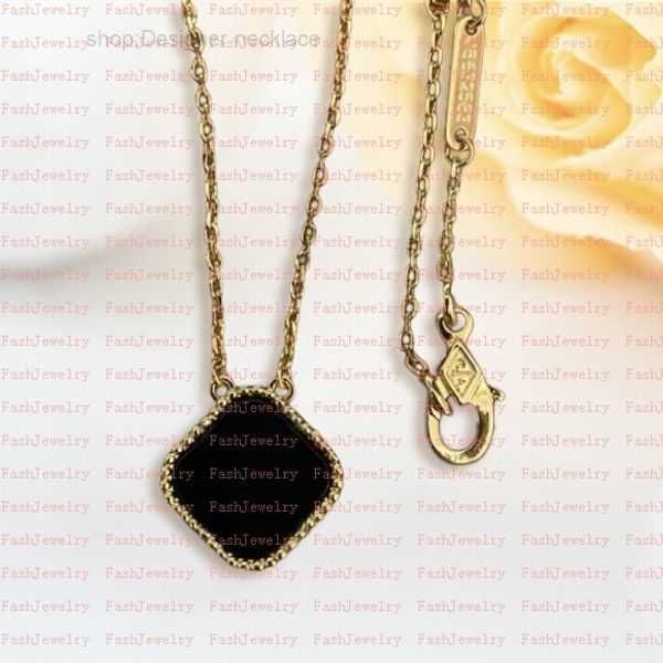 

pendant classic fashion for women elegant 4/four leaf clover locket necklace highly quality choker chains designer jewelry 18k plated gold g, Silver