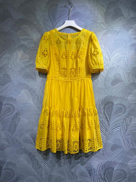 

23 summer new dress vintage hollow out embroidery poached short sleeve dress layered decoration, Black;gray