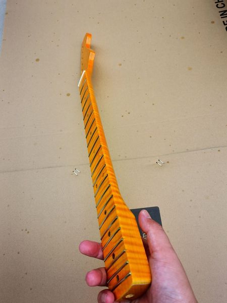 

tiger flame maple guitar neck 21fret 25.5inch glossy yellow pearl dot inlay