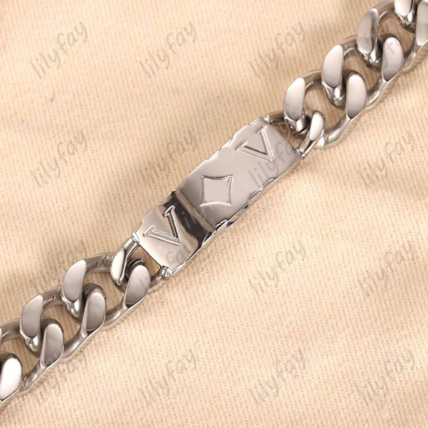 

designer bracelets chain love bracelet identification luxury flowers v for women jewelry fashion street charm earring wedding gift 925 silve, Black