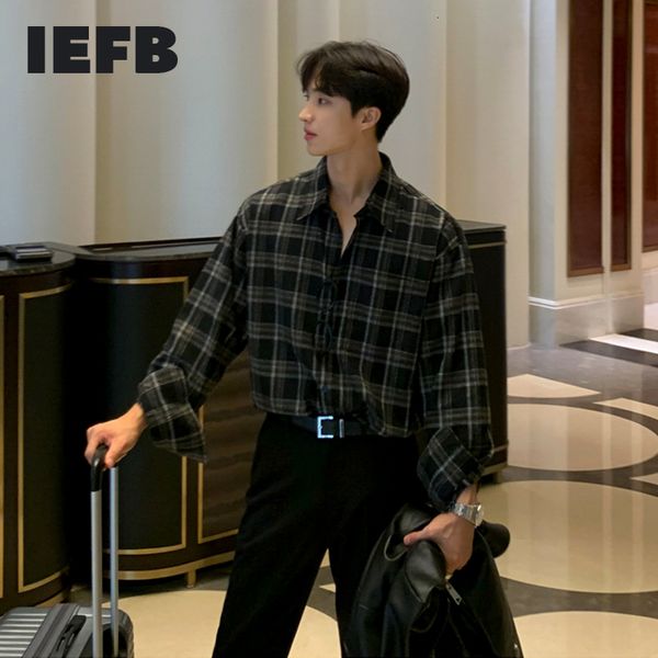 

men s casual shirts iefb vintage long sleeve shirt plaid korean fashion loose handsome streetwear lapel causal curved hem 9y6595 230407, White;black