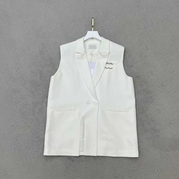 

23ss waistcoat suit womens designer clothing match brooch lower corner slit design big pocket fastening jacquard lining women clothes, Black;white