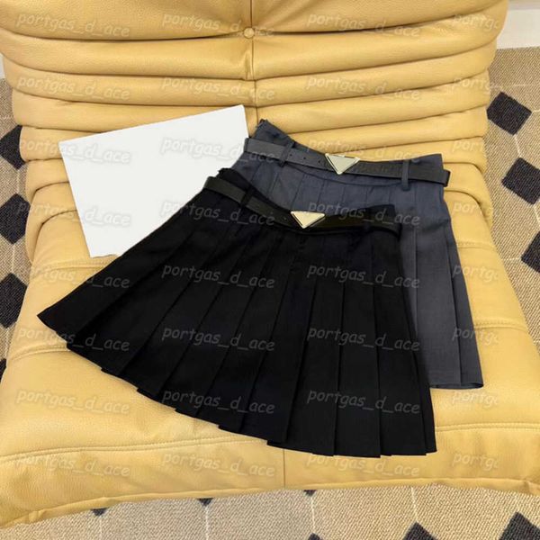 

prad triangle badge women skirt dress vintage mini pleated skirts fashionable girl college style skirts, Black