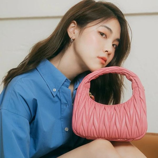 

Designer hobo bags Luxury shoulder bag Miu Wander 20CM Underarm bag 10A Lambskin handbag With Box M01