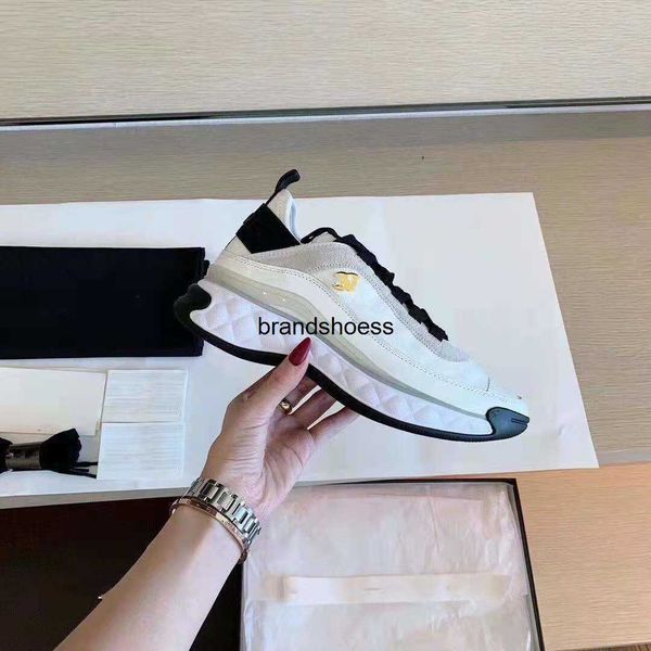 

balencigas color matching daddy shoes 2023 autumn new thick soled high sports women's shoes show feet small and versatile casual shoes, Black