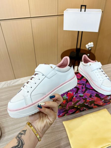 

designer women leather casual shoes sneaker platform soft cowhide lazy shoes luxury designer metal buckle outdoor beach mules classic slippe, Black