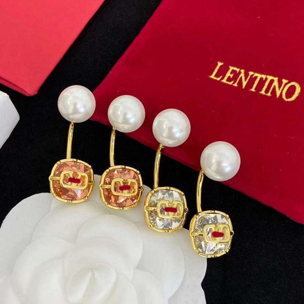 

Classic designer earrings jewelry letter V Valentinolies New V Letter Set Champagne Diamond Pearl Earrings Fashion Versatile earrings for Women Christmas gifts