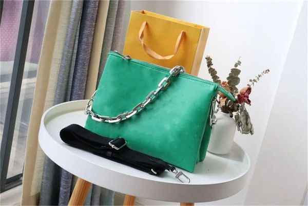 

designer luxury bags coussin pm gold chain cross body bag with adjustable straps shoulder handbags messager bag envelope leather m20761 busi