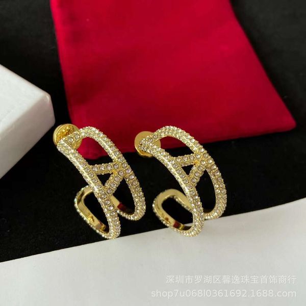 

Classic Designer Earrings Jewelry Letter V Valentinolies jewelry New Full Diamond V-shaped Classic Earrings Versatile V-Ring Set Hollow Simple Earrings Jewelry