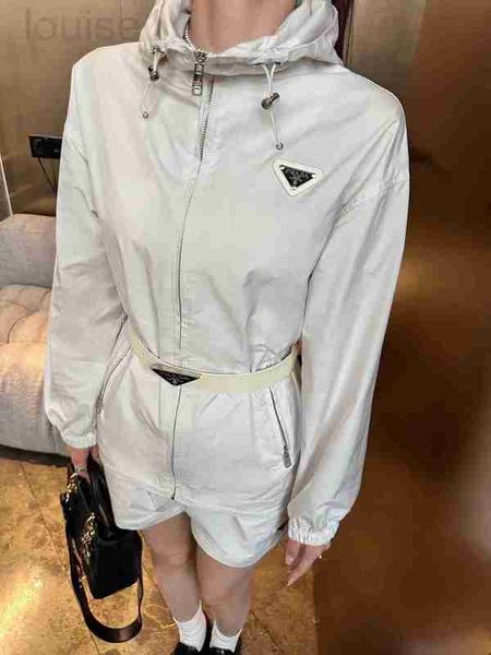 

women's shorts designer 23 spring/summer new fashion classic triangle belt waist hooded windbreakerstraight set qfoi, White;black