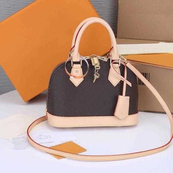 

2023 luxurys designers shell bags with lock alma bb 25cm fashion women shoulder messenger bag leather handbags ladies cosmetic crossbody tot